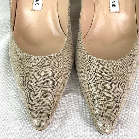 Manolo Blahnik Gold Glitter Fabric Pointy Suede Pumps Size 39 Made in Italy - Picture 2 of 7